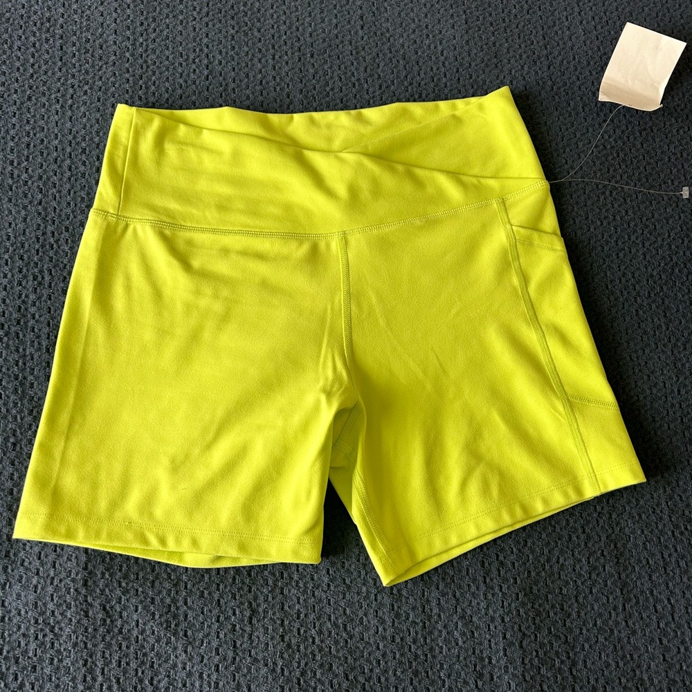 Calvin Klein performance short NWT large